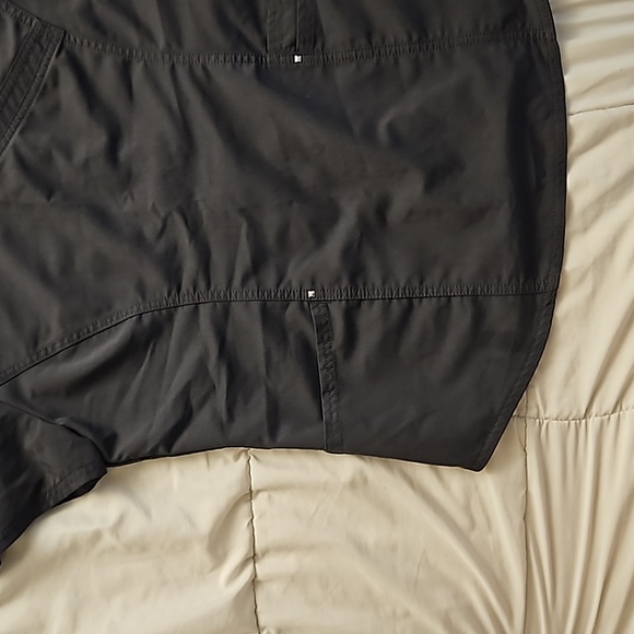 Scrubstar | Gray Medium 3-Pocket Scrub Top - Picture 4 of 5